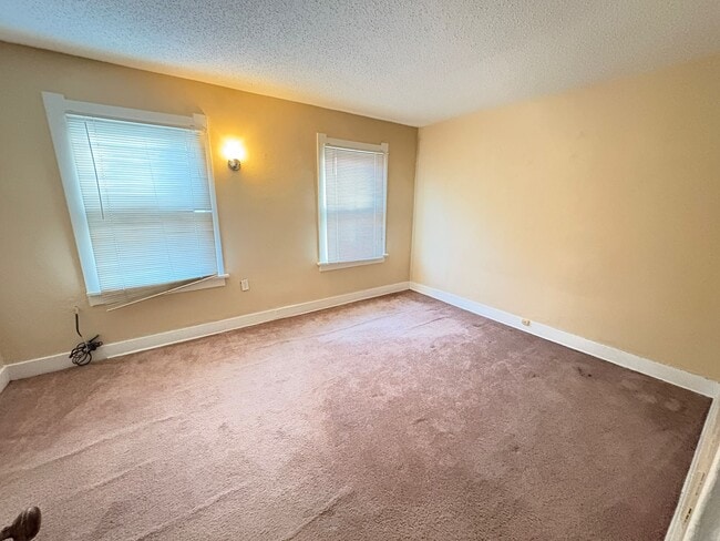 Photo - 1380 Berdan Ave