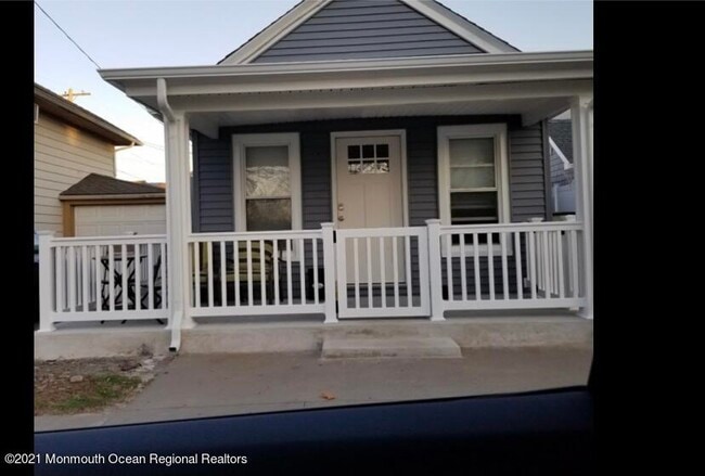 Photo - 802 A St