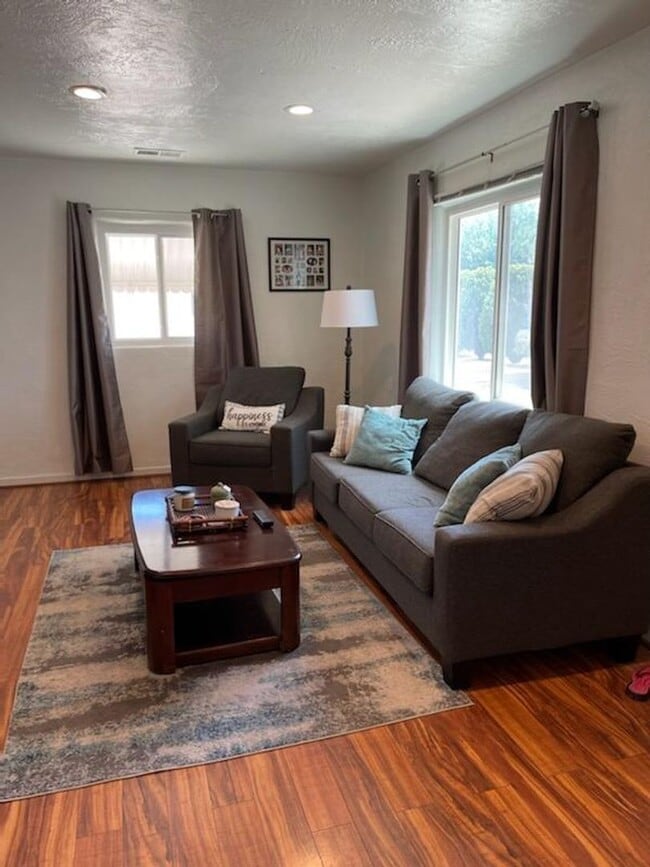 Photo - ADORABLE WEST MESA HOME 2 Bedroom 1/BA 1/CG BYA