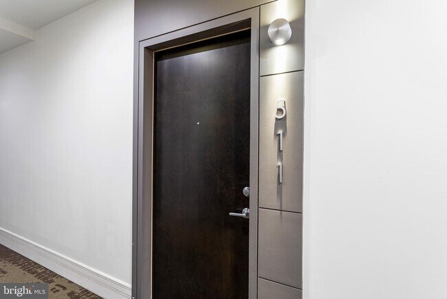 Photo - 2550 17th St NW Unit 511
