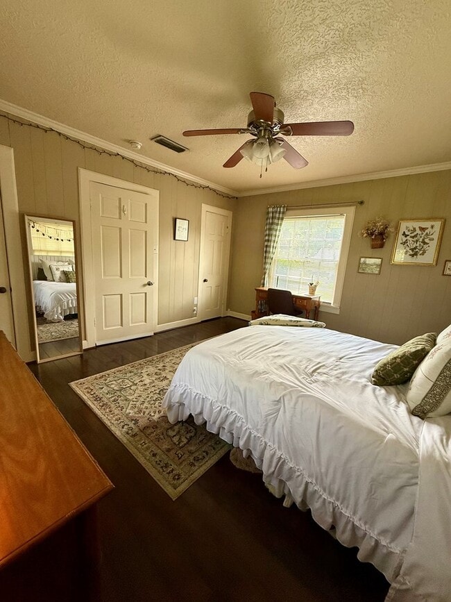 Photo - 2515 N Pecan St