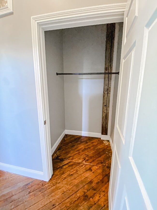 Building Photo - 423 N 3rd St Unit A