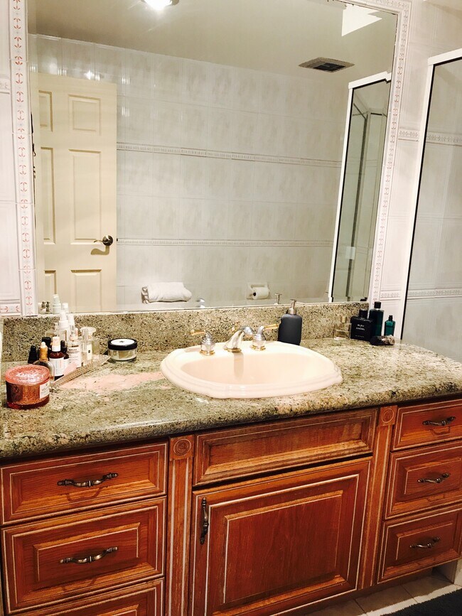 Photo - 4265 Marina City Dr Unit 601