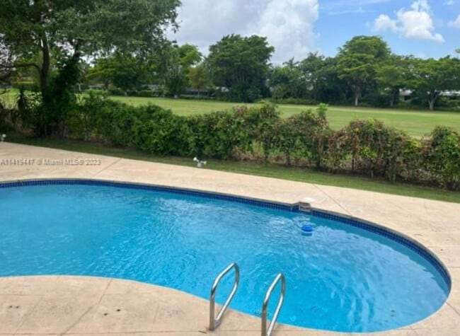 Photo - 10050 SW 98th Ave