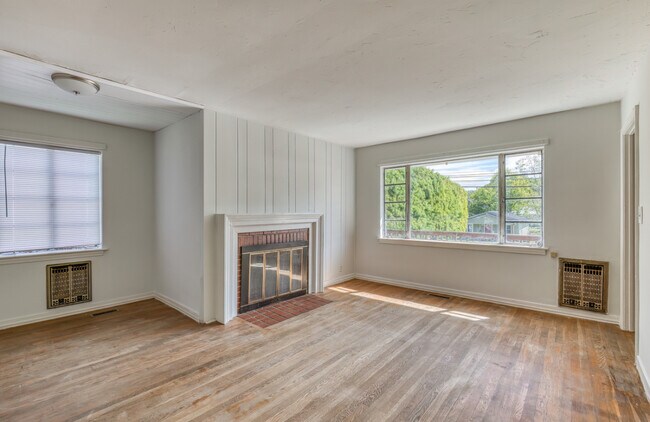 Photo - 1609 E Fairview Ave