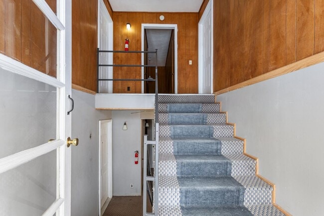 Photo - 305 N Elizabeth St Unit 1