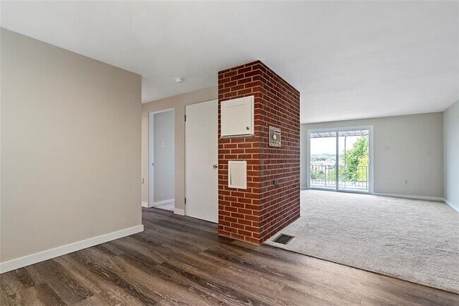 Photo - 8966 Knoll St