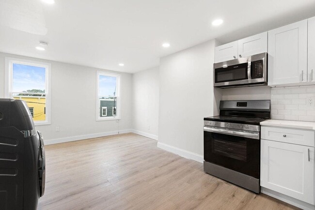 173 Van Horne St Unit 2