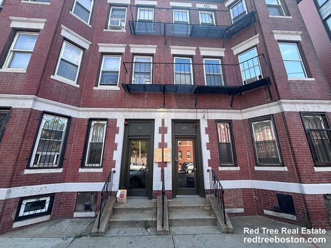 Photo - 49 S Huntington Ave Unidad 104