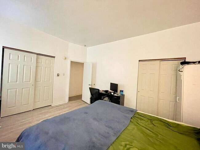 Photo - 1530 Mt Vernon St Unit 2