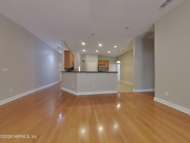 Photo - 313 Hefferon Dr