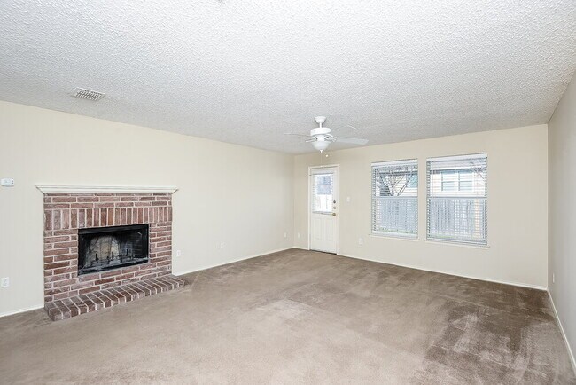 Photo - 6057 Arabian Ave