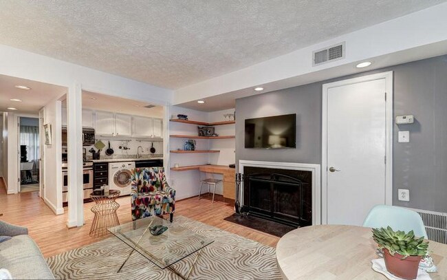 Photo - 1617 Corcoran St NW