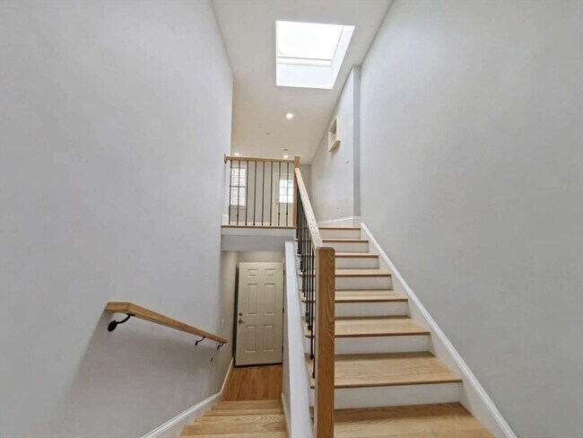 Photo - 84 Chelsea St Unit 3