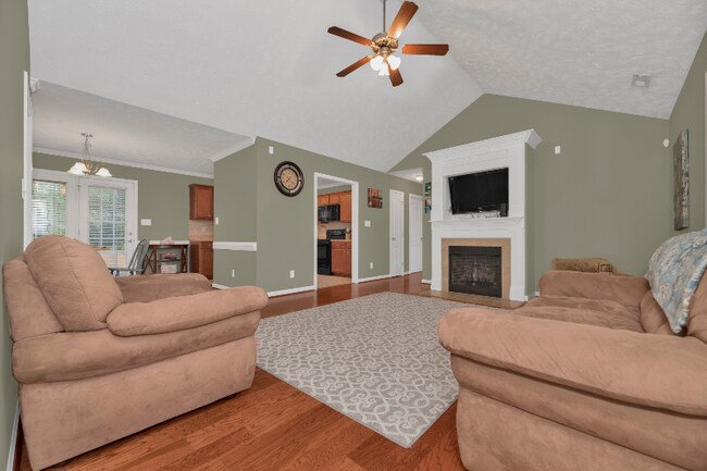 Photo - 207 Batesfield Dr