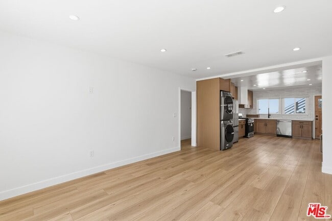 Photo - 11671 Chandler Blvd