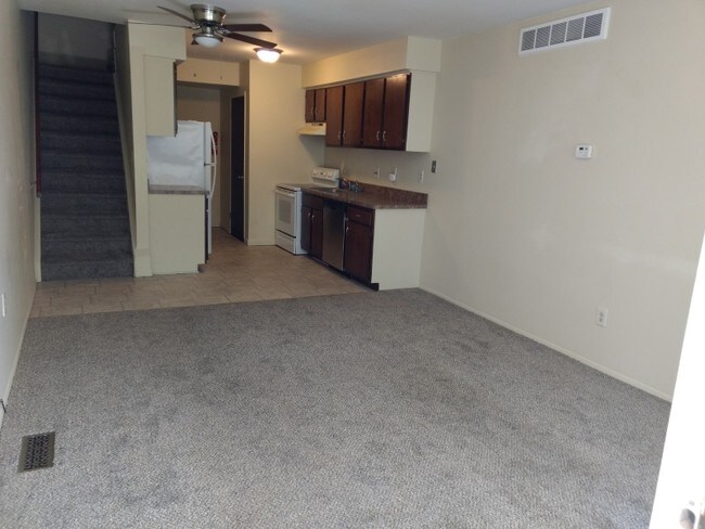 Photo - Clinton Village Apartments