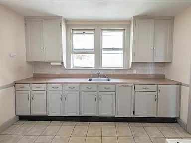 Photo - 2210 W 101st St