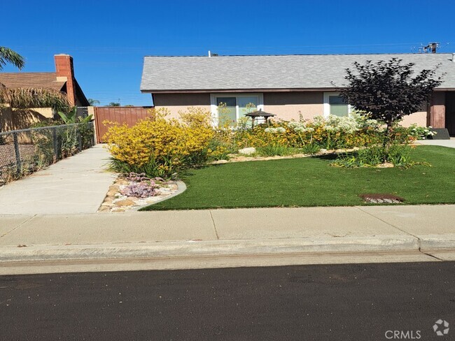 Building Photo - 14901 Silvertree Rd Rental