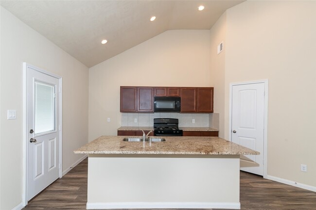 Photo - 9522 Yellow Rose Dr