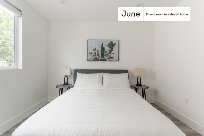 Photo - Room in Shared 4 bed/3 bath home Unidad B