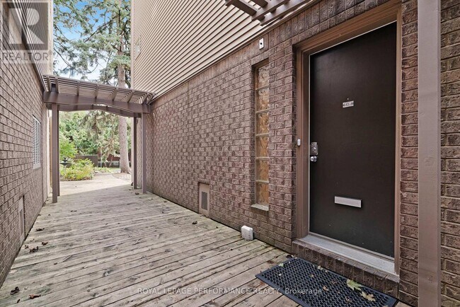 Photo - 243 Sunnyside Ave