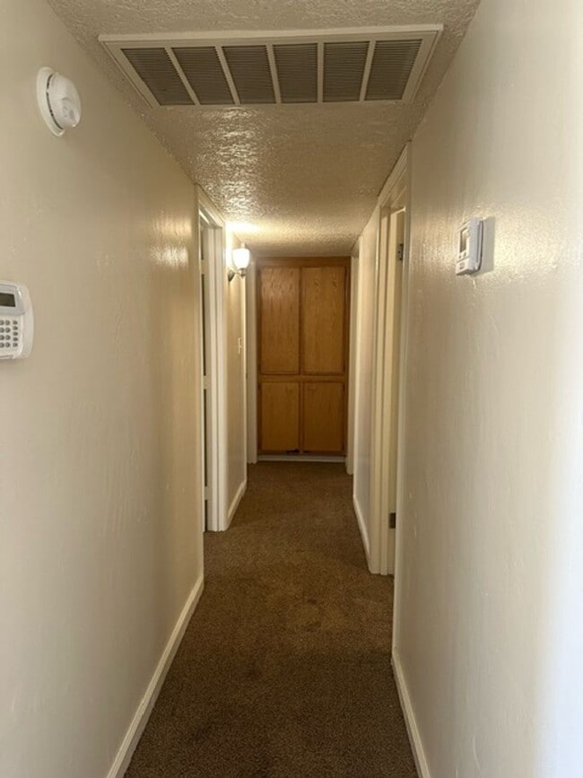 Photo - 708 Arvin St