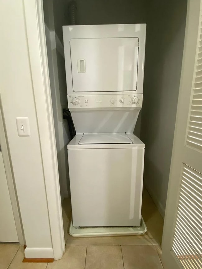 Photo - 400 Massachusetts Ave NW Unidad 400