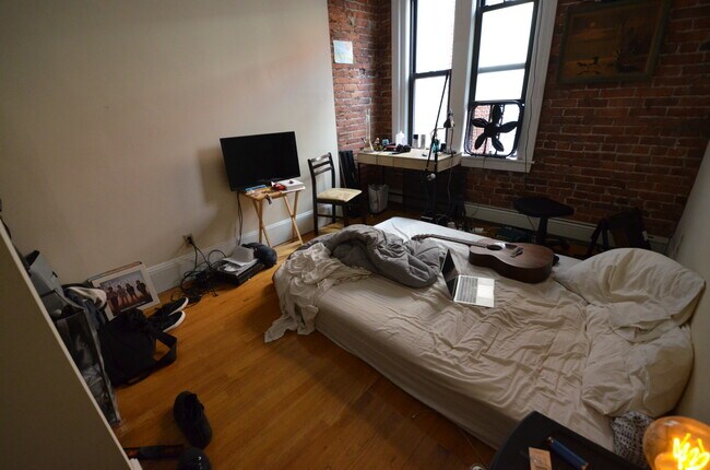 Photo - 407 Marlborough St Unit 6