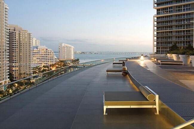 Photo - 495 Brickell
