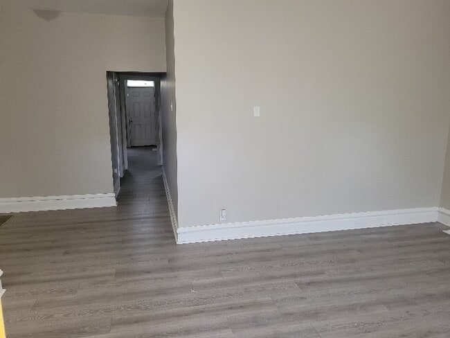 Photo - 4155 McRee Ave Unidad 4155B