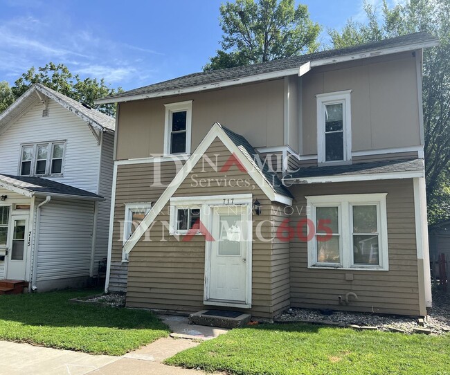 Building Photo - Upper Level 1 Bedroom, 1 Bathroom Apartmen... Unit Apt. 2