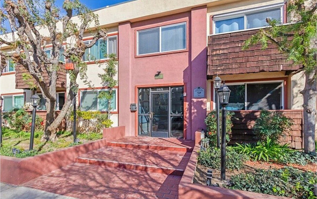 Photo - 5414 Newcastle Ave Condo