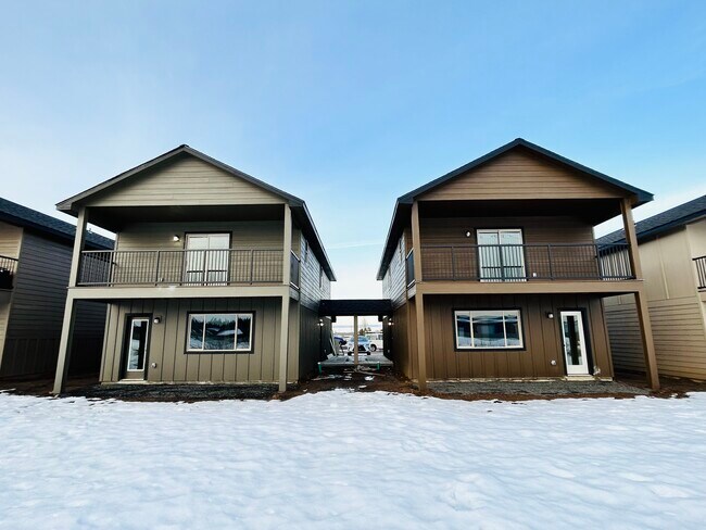 lower patio and upper deck - 9109 W Winona Rd Unit 9020-9029 W Winona