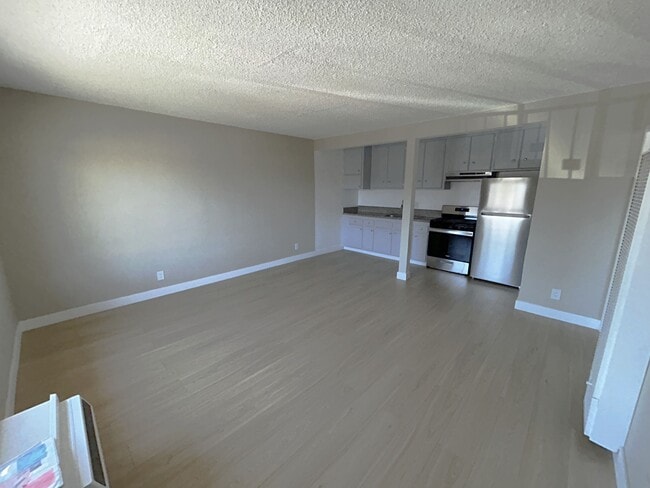 Photo - 8936 Cedros Ave