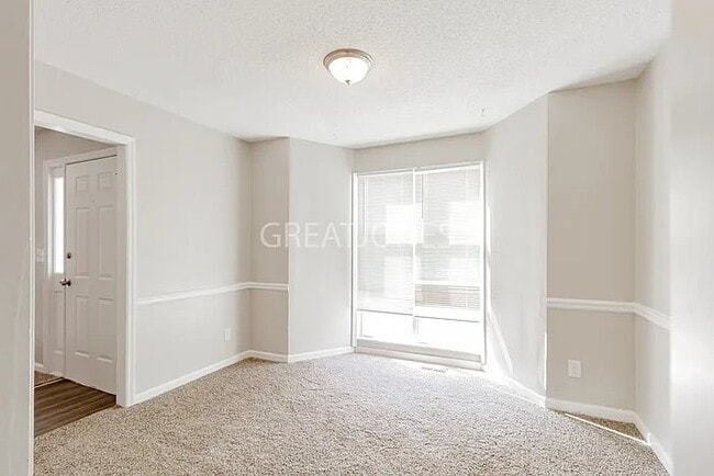 Photo - 103 Eastwick Ct