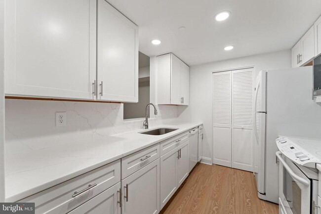 Photo - 1530 Key Blvd Apartment Unit 1009