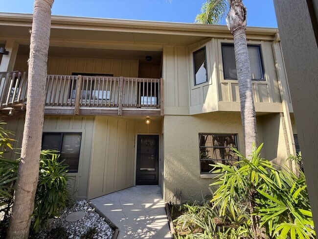 Building Photo - Lake Arrowhead 2 bedroom / 2 bath Condo