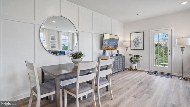 Photo - 80 Alexander Wy