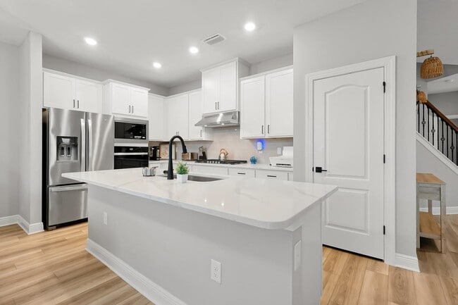 Photo - 7692 Somersworth Dr