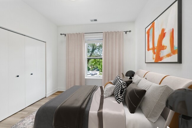 Photo - Renovated 2 bedroom in Lincoln Park - Now Leasing! Unidad 2R