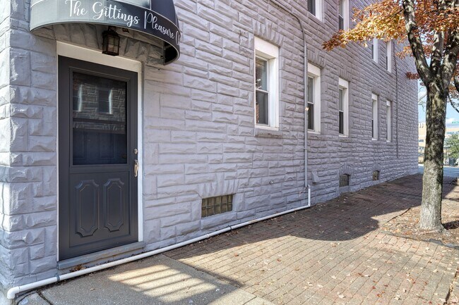 Photo - 447 Gittings St