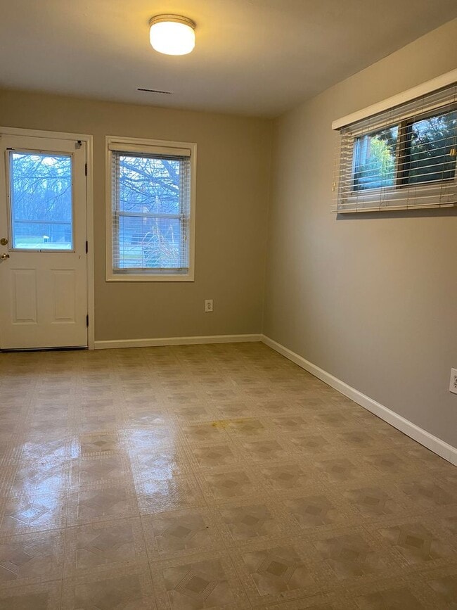 342 Center Deen Ave