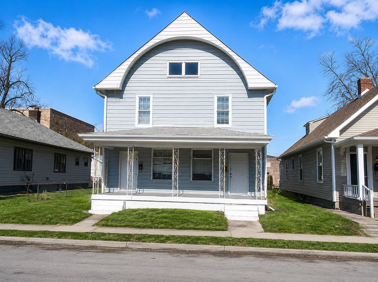 Photo - 72 Schiller St