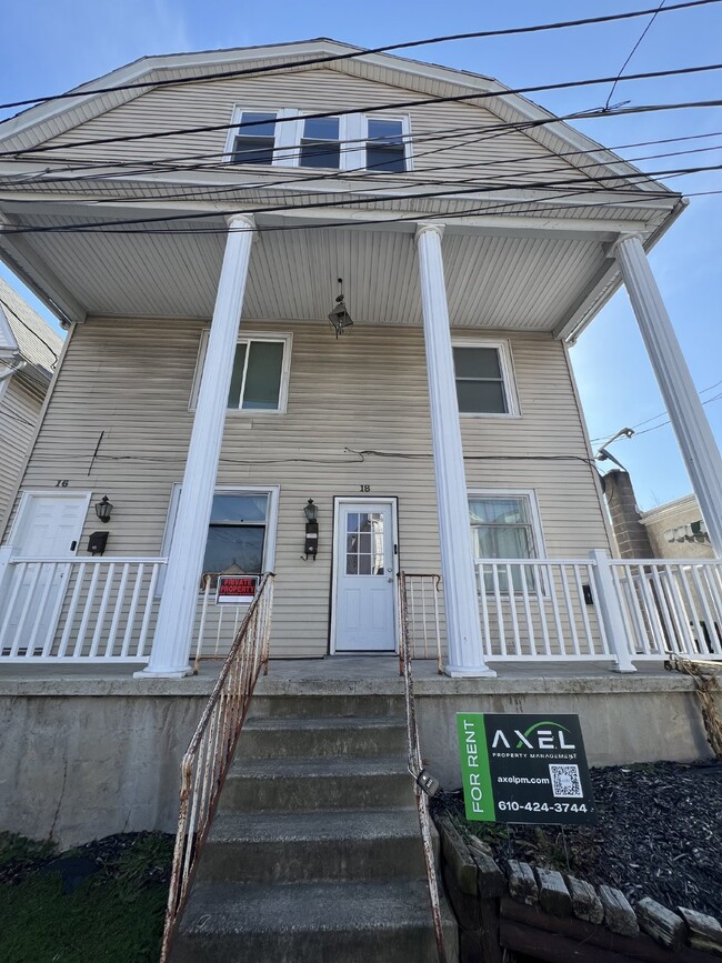 Available NOW! Large One Bedroom in Wilkes... - Available NOW! Large One Bedroom in Wilkes... Unit 18 Rear (3rd floor)