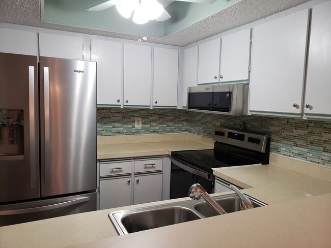Photo - Oaks IV Condominium-First Floor for Annual Rent Unit OO103