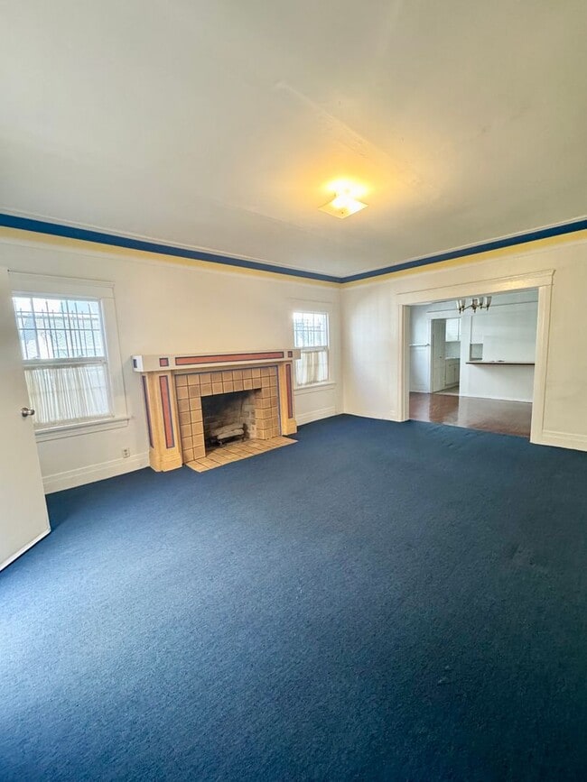 Photo - Spacious Unit Unit Apt 01