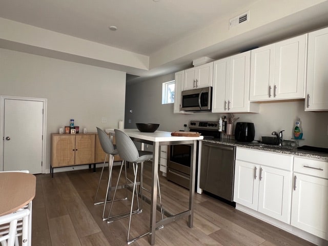 Photo - 2700 Sears St