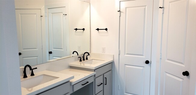 Photo - 10611 Hidden Rock Dr