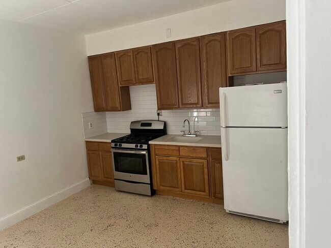 Eat in Kitchen - 2035 E Allegheny Ave Unit #2
